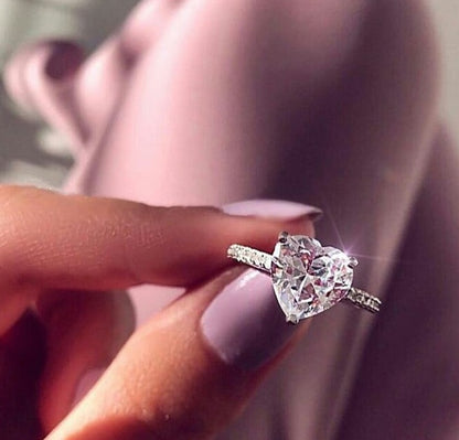 inlaid AAA zircon heart-shaped ring engagement