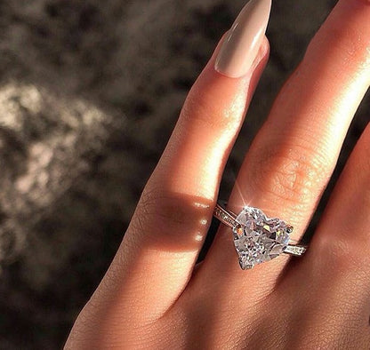 inlaid AAA zircon heart-shaped ring engagement