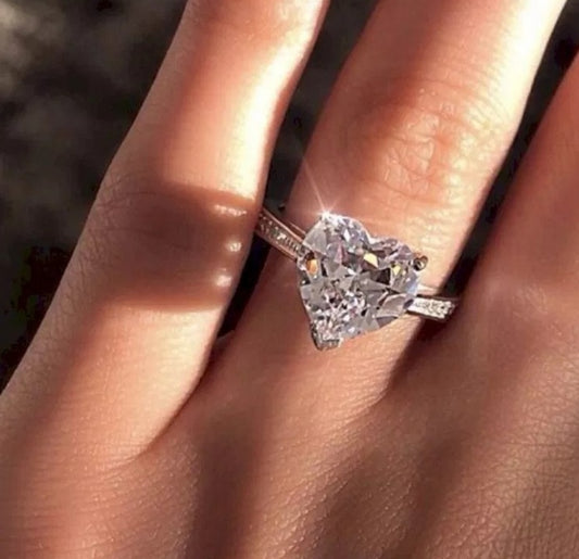 inlaid AAA zircon heart-shaped ring engagement